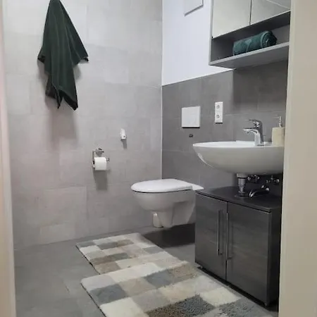 Zimmer In Apartment Kelsterbach
