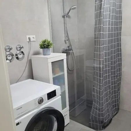 Zimmer In Apartment